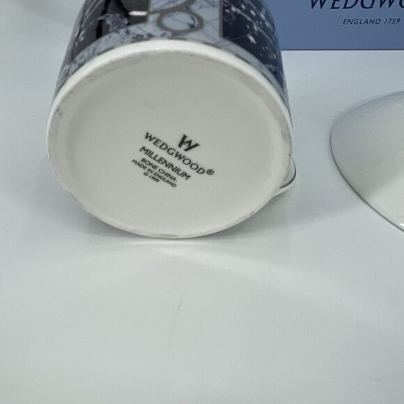 Wedgwood Celebration of the Millennium Bone China Pair Cups/Saucers Original Box - Picture 9 of 12